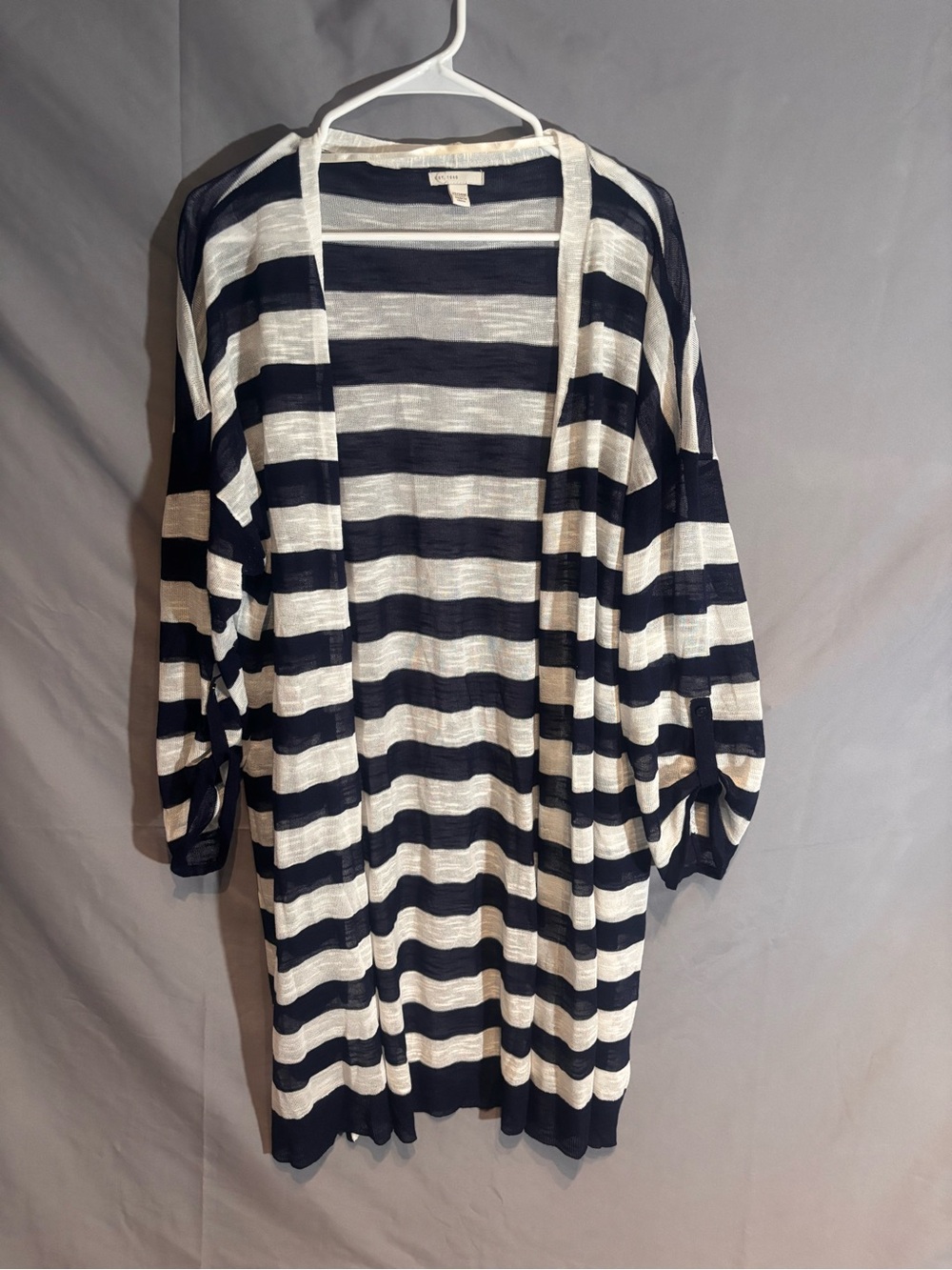 Women’s 22/24W Navy & White Striped Long Open Front Lightweight Cardigan